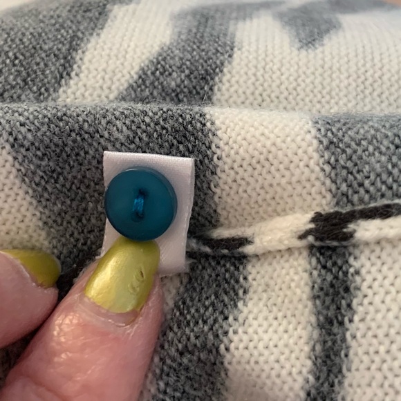 Animal print sweater w/ matching tank - Picture 9 of 9